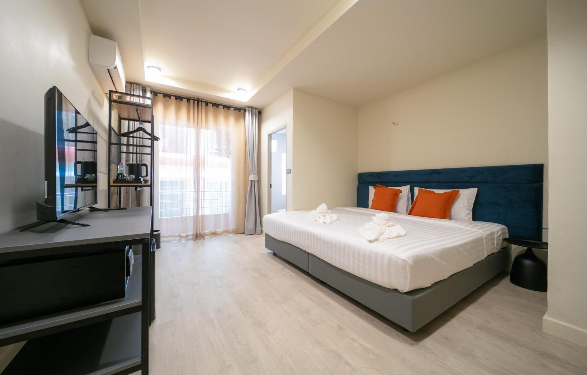 Deluxe Double or Twin Room