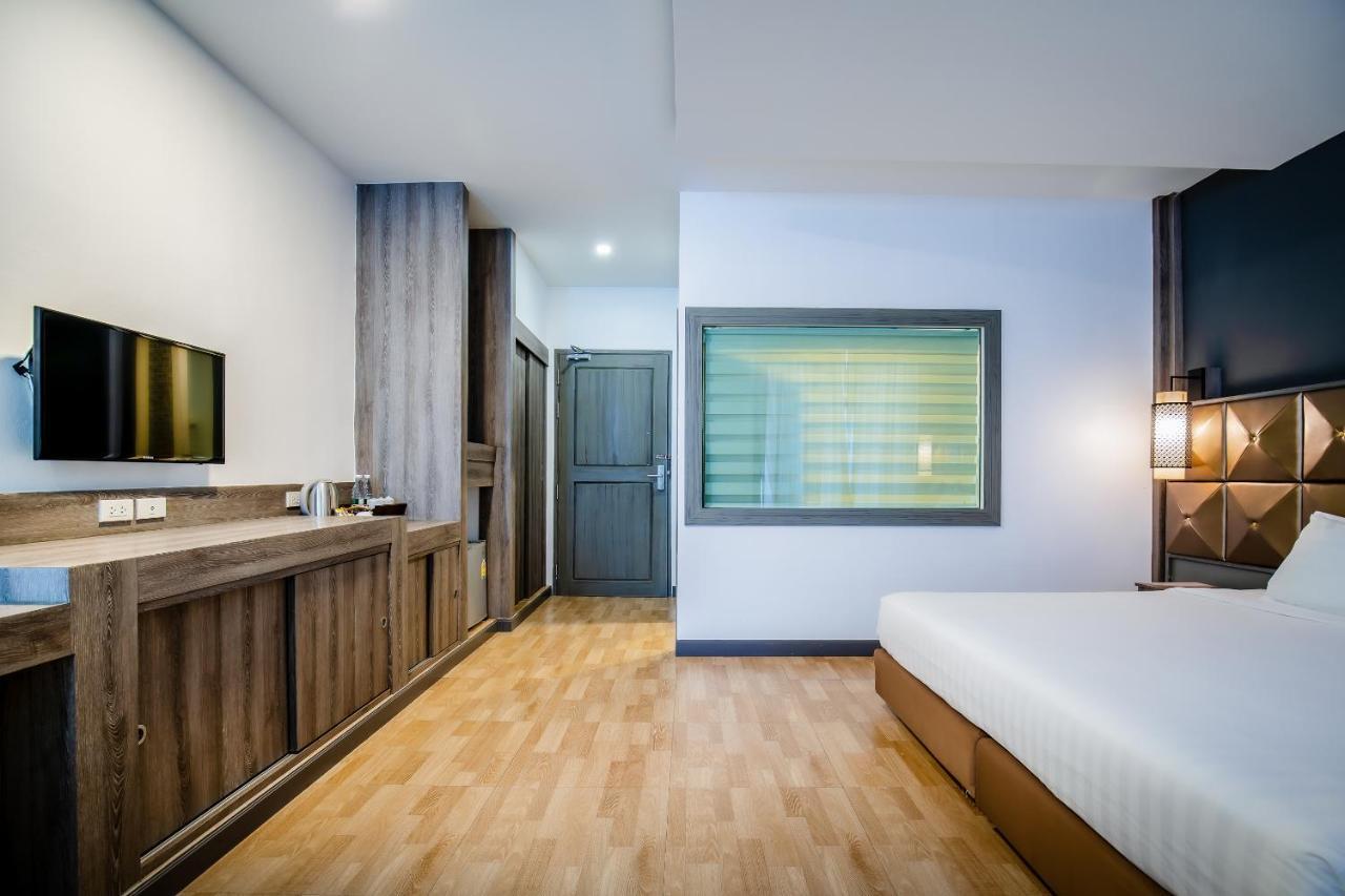Deluxe Double or Twin Room